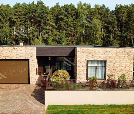 7-и комнатный дом площадью 328 кв.м.