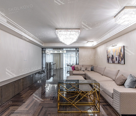 4-х комнатная квартира площадью 207 кв.м.