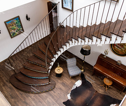 7-и комнатный дом площадью 737 кв.м.