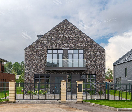 5-и комнатный дом площадью 300 кв.м.