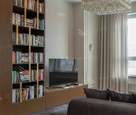 5-и комнатная квартира площадью 174 кв.м.