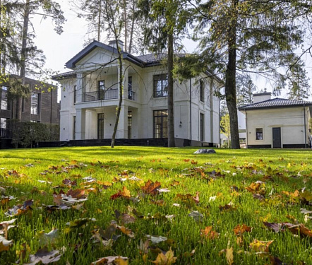 дом площадью 460 кв.м.