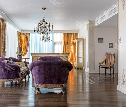 6-и комнатная квартира площадью 303 кв.м.