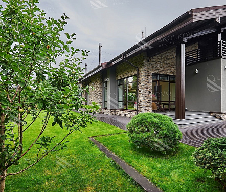 13-и комнатный дом площадью 490 кв.м.