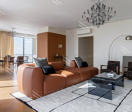 4-х комнатная квартира площадью 183,6 кв.м.