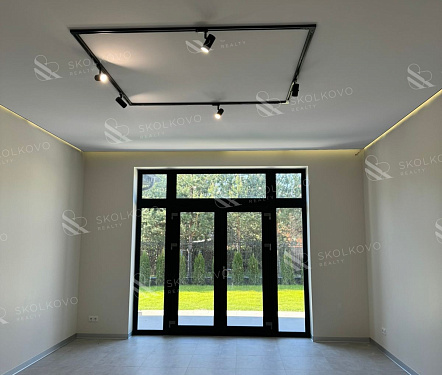 8-и комнатный дом площадью 540 кв.м.