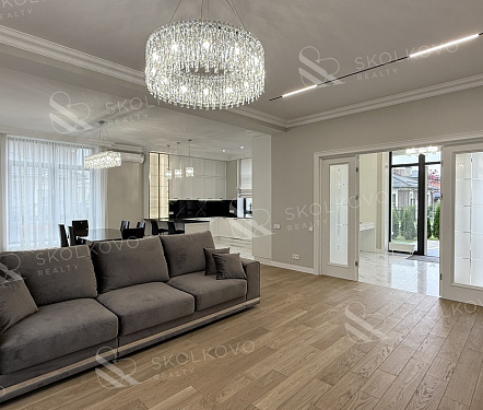 6-и комнатный дом площадью 250 кв.м.