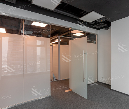  офис площадью 181,6 кв.м.