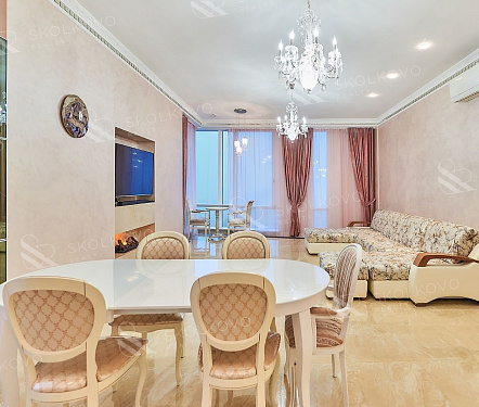 5-и комнатная квартира площадью 230 кв.м.