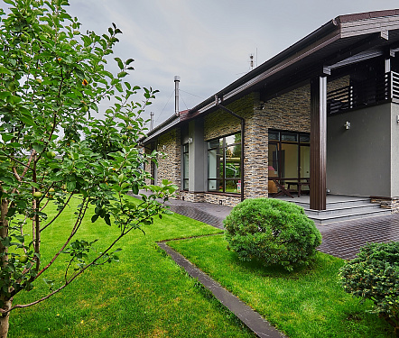 дом площадью 490 кв.м.