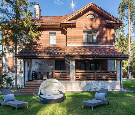 15-и комнатный дом площадью 500 кв.м.