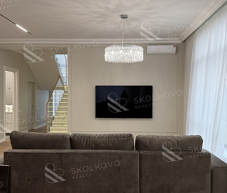 6-и комнатный дом площадью 358 кв.м.