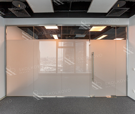  офис площадью 181,6 кв.м.