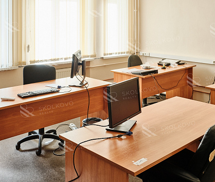  офис площадью 174,7 кв.м.