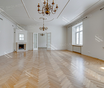 6-и комнатная квартира площадью 350 кв.м.