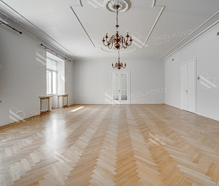 6-и комнатная квартира площадью 350 кв.м.