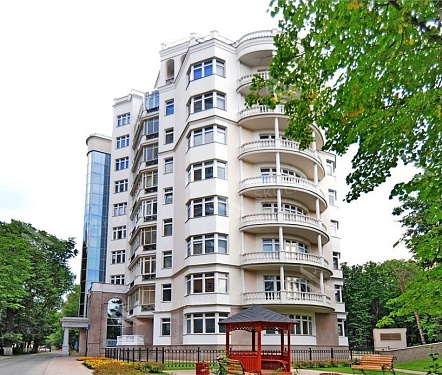 6-и комнатная квартира площадью 364 кв.м.