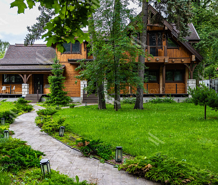 5-и комнатный дом площадью 385 кв.м.