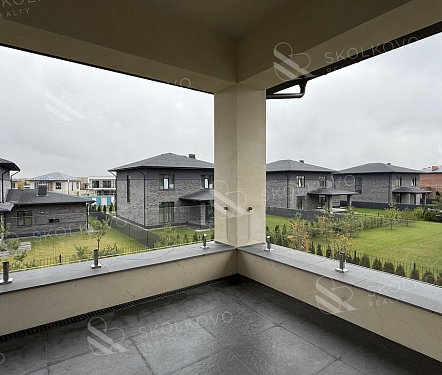 6-и комнатный дом площадью 358 кв.м.