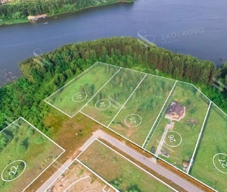 участок площадью кв.м.