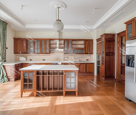 6-и комнатная квартира площадью 480 кв.м.