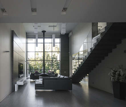 дом площадью 617 кв.м.