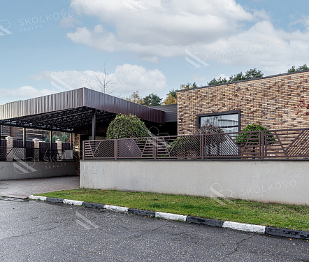 7-и комнатный дом площадью 328 кв.м.