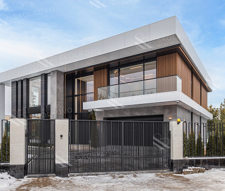 4-х комнатный дом площадью 573 кв.м.