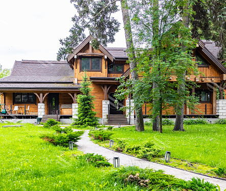 5-и комнатный дом площадью 385 кв.м.