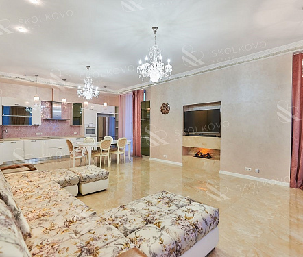 5-и комнатная квартира площадью 230 кв.м.