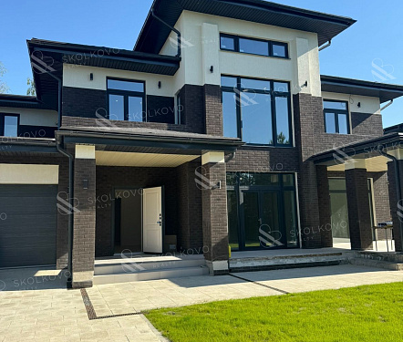 8-и комнатный дом площадью 540 кв.м.