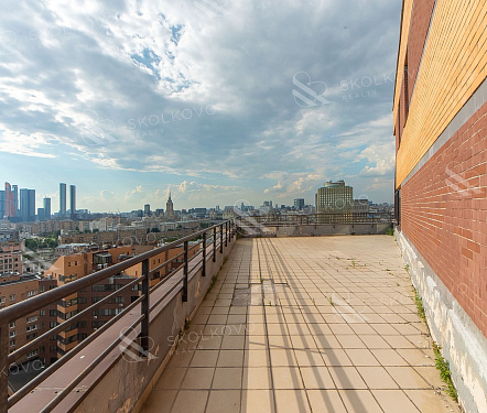 5-и комнатная квартира площадью 241,2 кв.м.