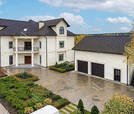 9-и комнатный дом площадью 750 кв.м.